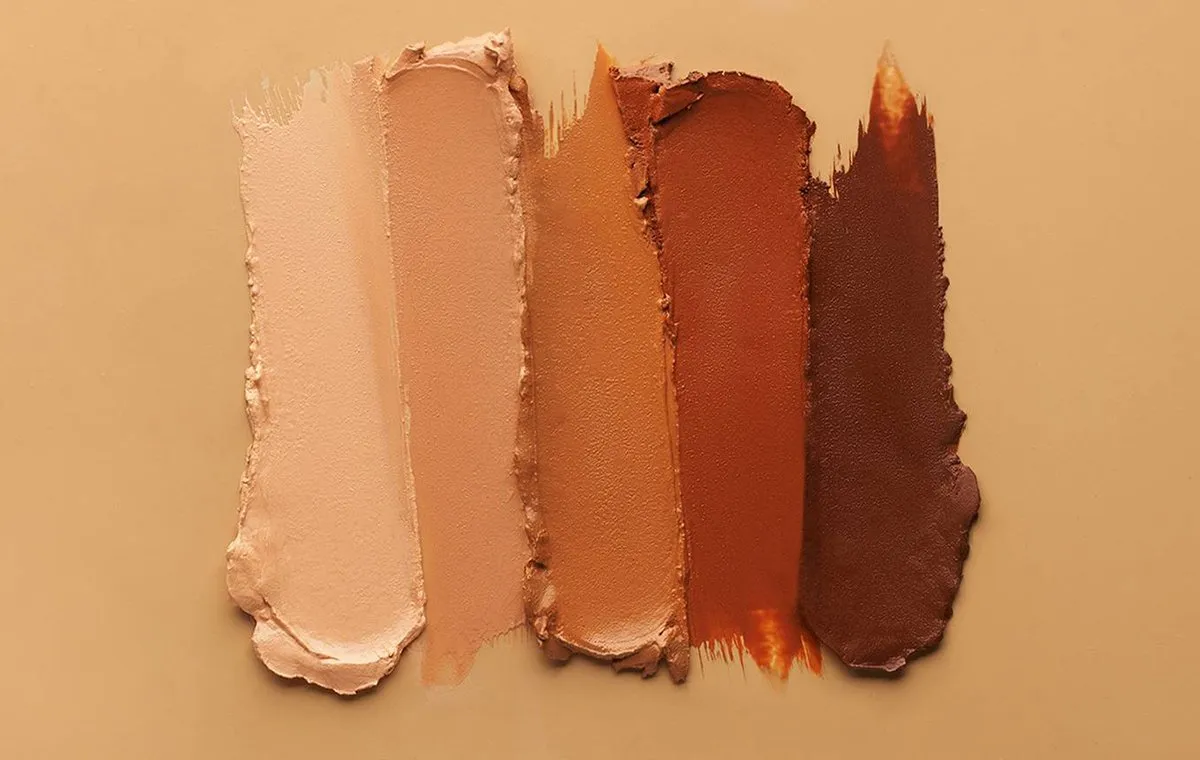 انتخاب کرم پودر مناسب برای پوست سبزه 