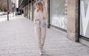 استایل مونوکروم چیست؛ چگونه تنها با یک رنگ تیپ بزنیم؟