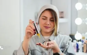 بررسی سرم صورت روشن کننده پوست فابریگاس