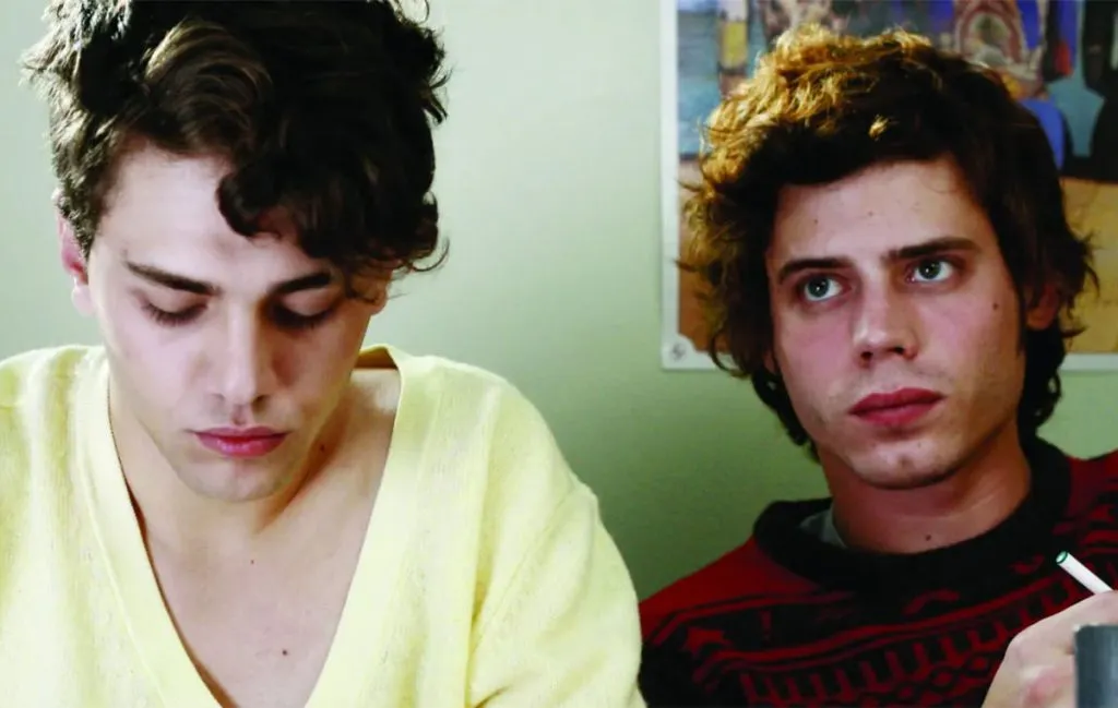 فیلم سیاه و سفید و رنگی. من مادرم را کشتم.