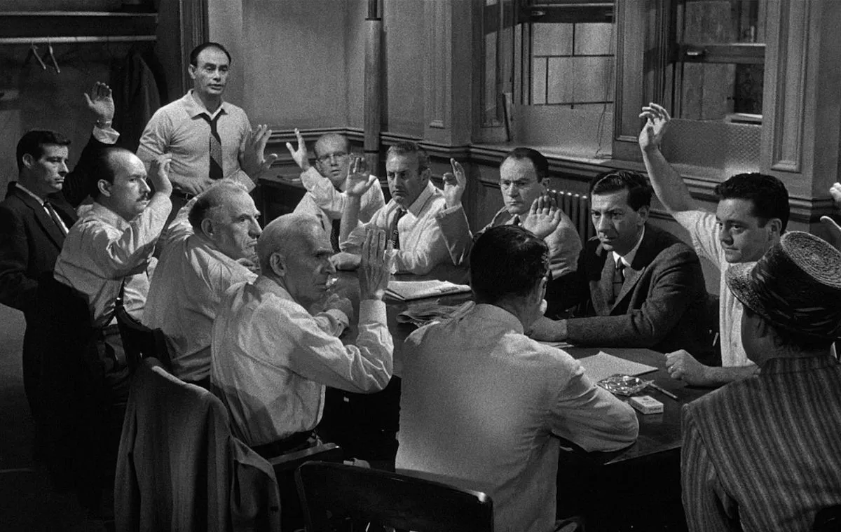 ۱۲ مرد خشمگین اولین شاهکار کارگردان