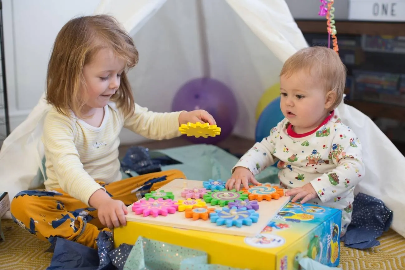 اسباب بازی فکری برای کودکان 2 تا 3 سال