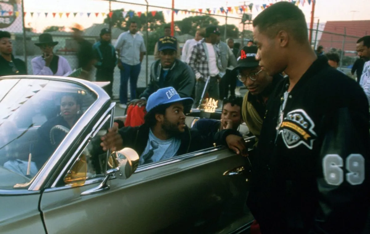 پسرا تو محله اولین شاهکار کارگردان