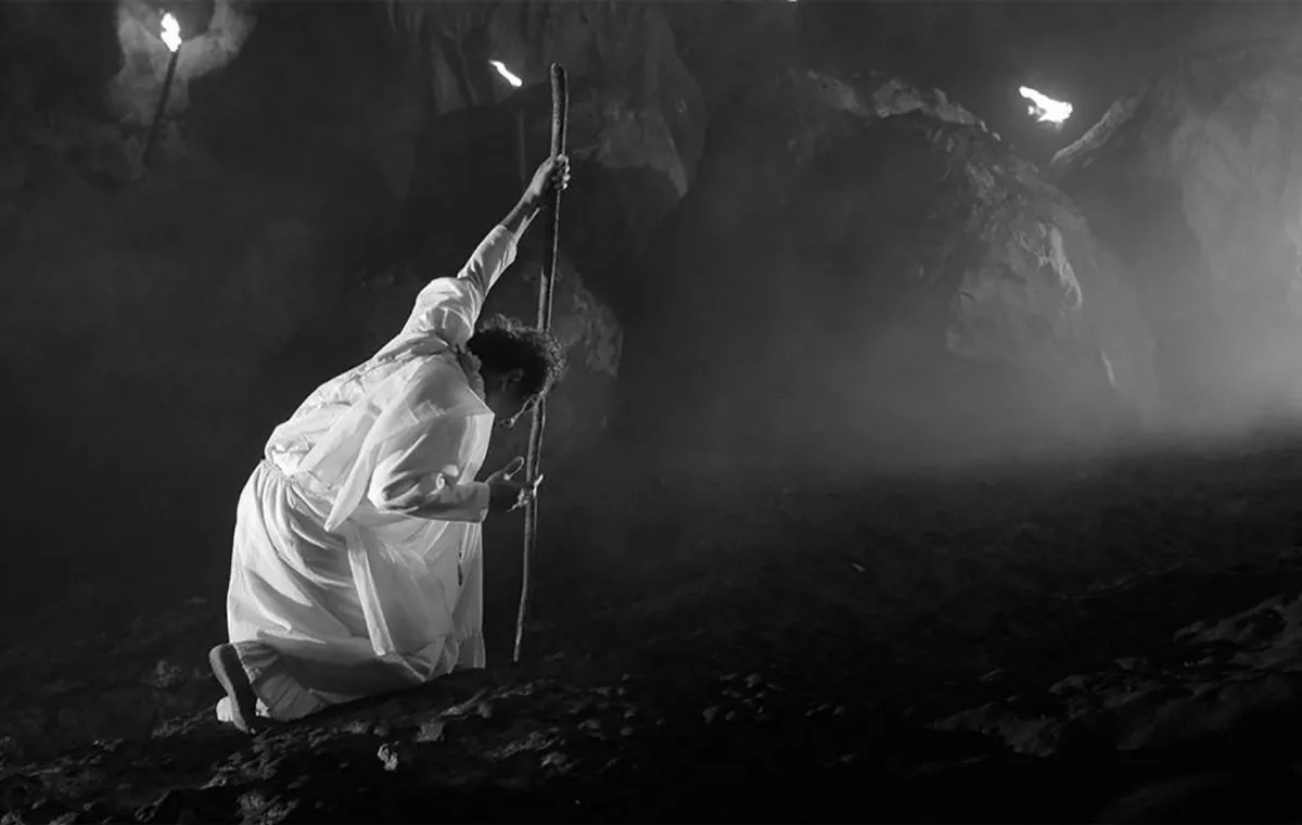 لالایی برای رازی غم‌انگیز