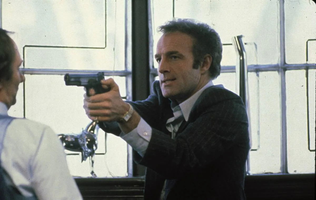 جیمز کان در سارق