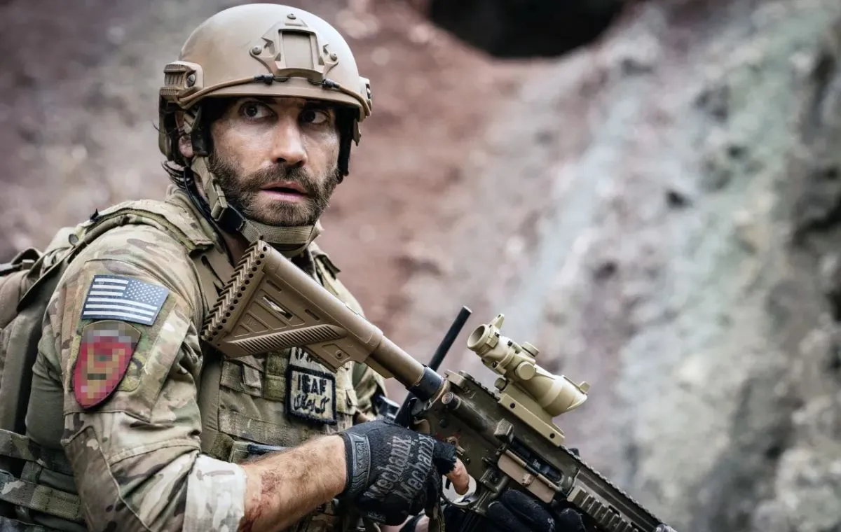 «پیمان» فیلمی درخشان به کارگردانی گای ریچی است. 