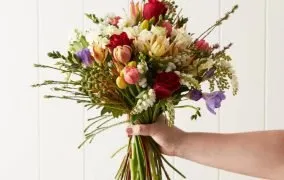 یک دسته گل زیبا