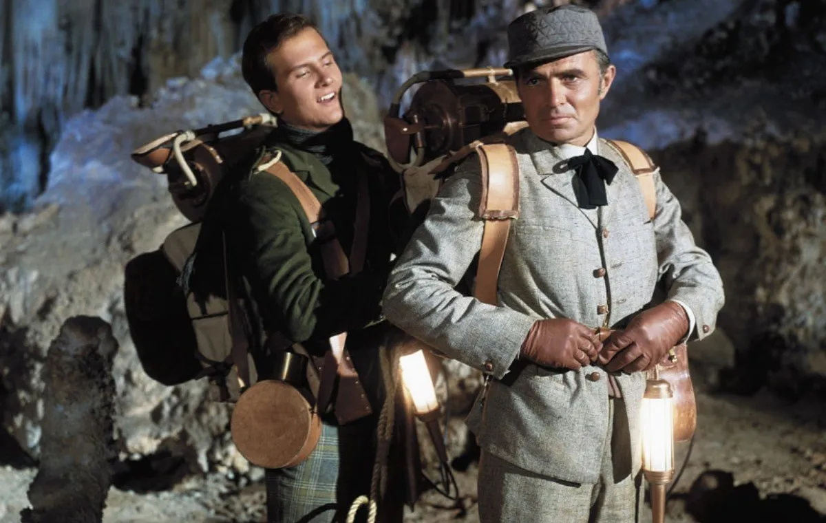 سفر به مرکز زمین (Journey to the Center of the Earth)