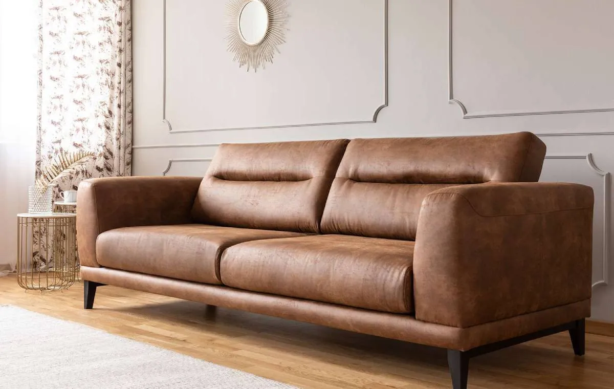 نگهداری از مبلمان چرمی