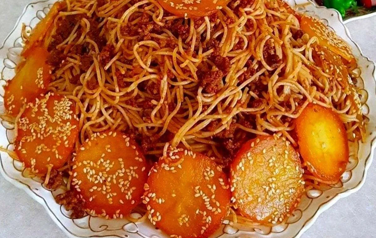 ماکارونی - منوی شام تولد سپاهان