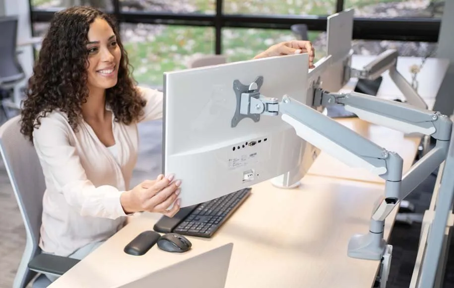 پایه نگهدارنده مانیتور