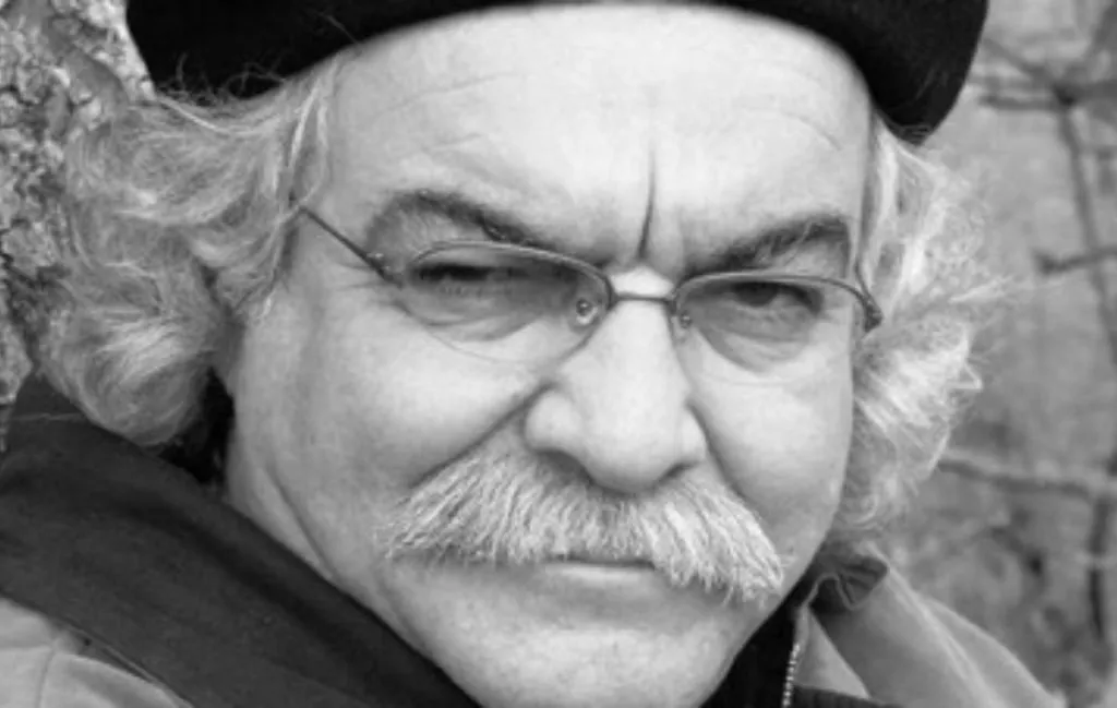 نمونه اشعاری از سید علی صالحی