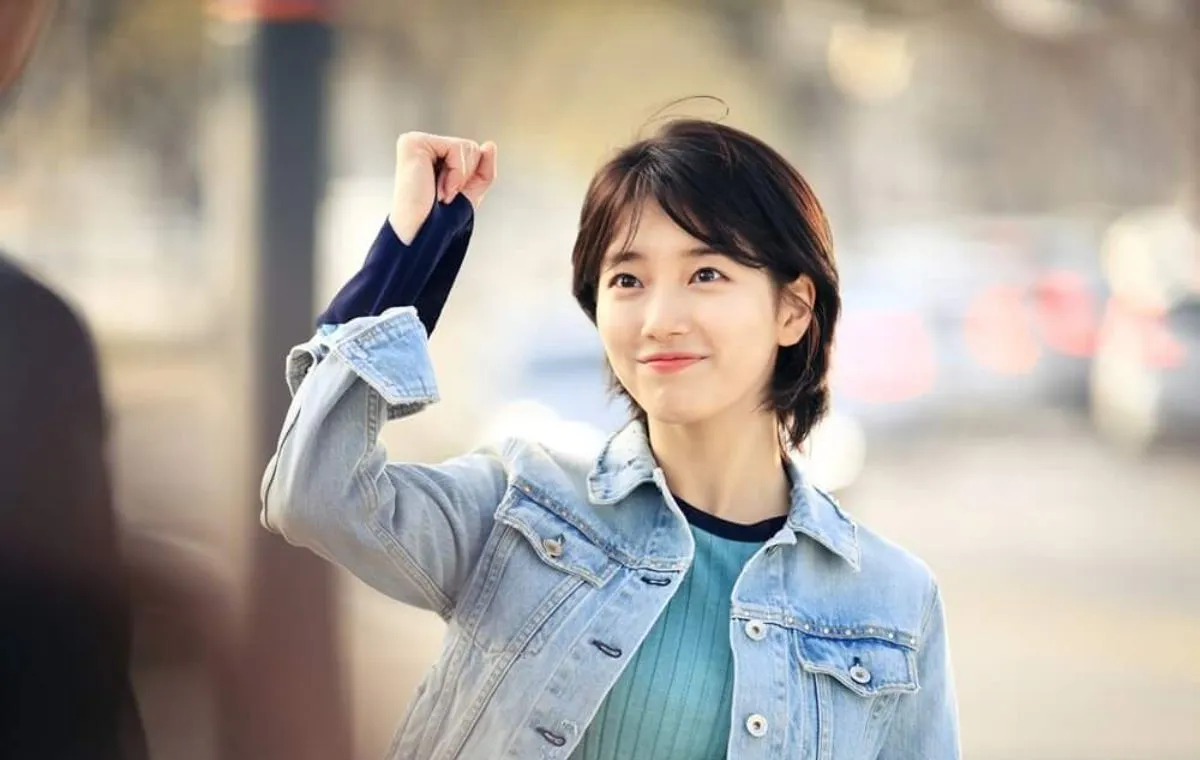 وقتی که تو خواب بودی (While You Were Sleeping)