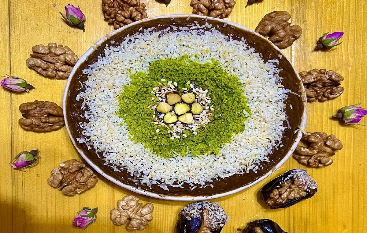 رنگینک / شیرینی ماه رمضان در تصویر است
