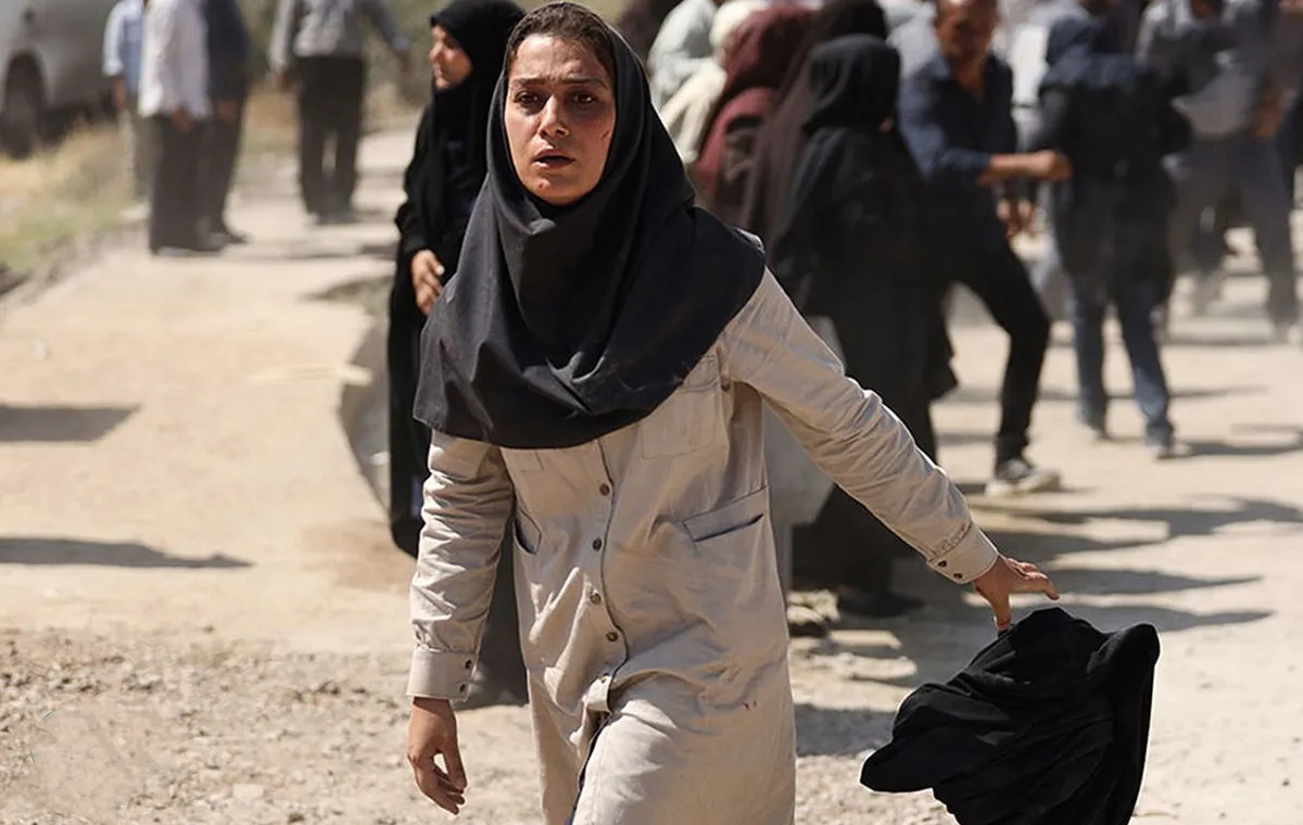 نقد فیلم شب داخلی دیوار