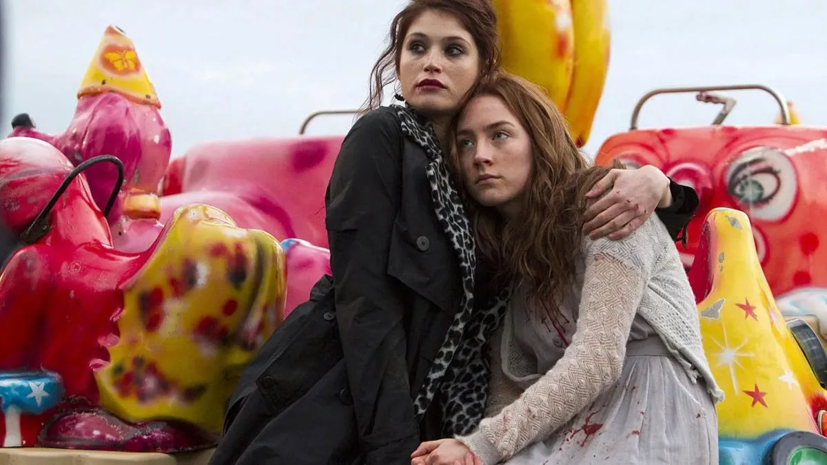 دو خون‌آشام زن در فیلم بیزانتیوم