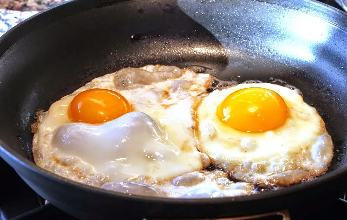 تخم مرغ سرخ شده