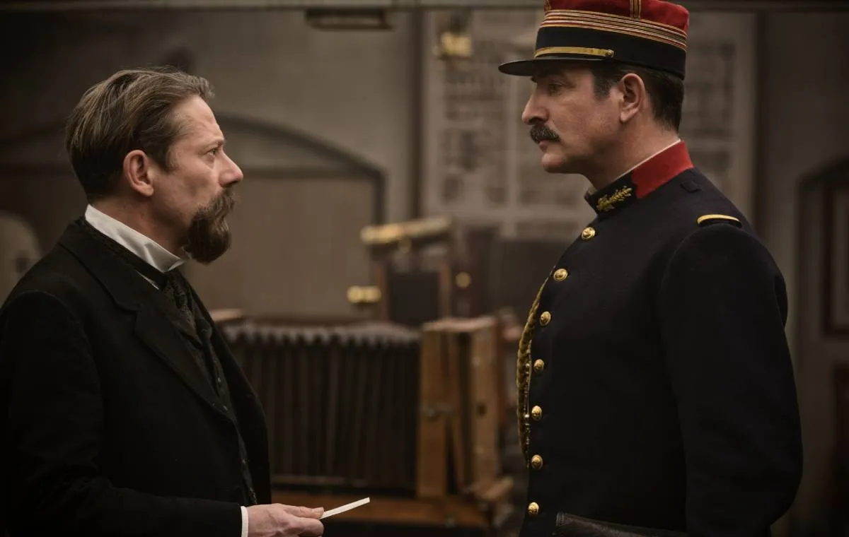 افسر و جاسوس