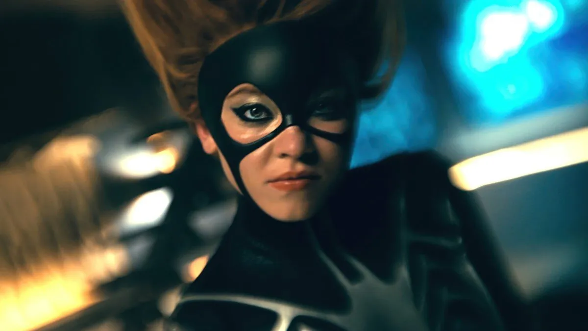 سیدنی سوئینی در فیلم مادام وب