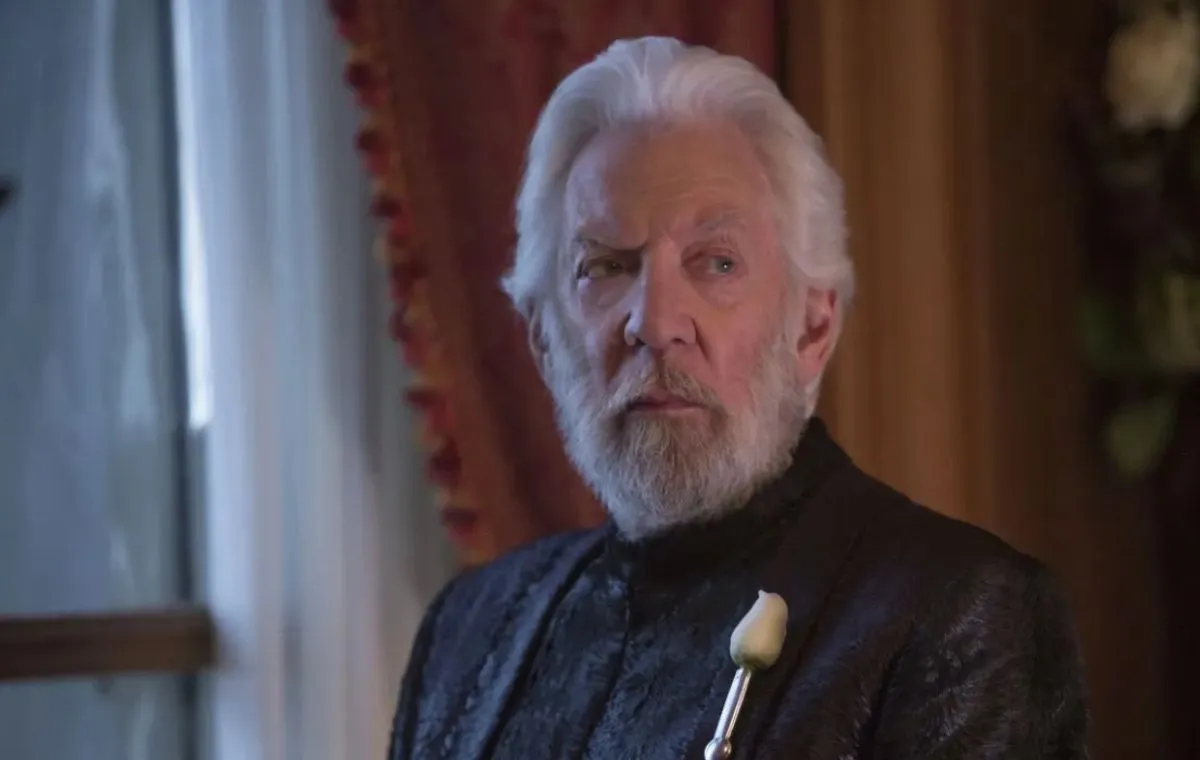 اسنو شرورترین شخصیت مجموعه است.