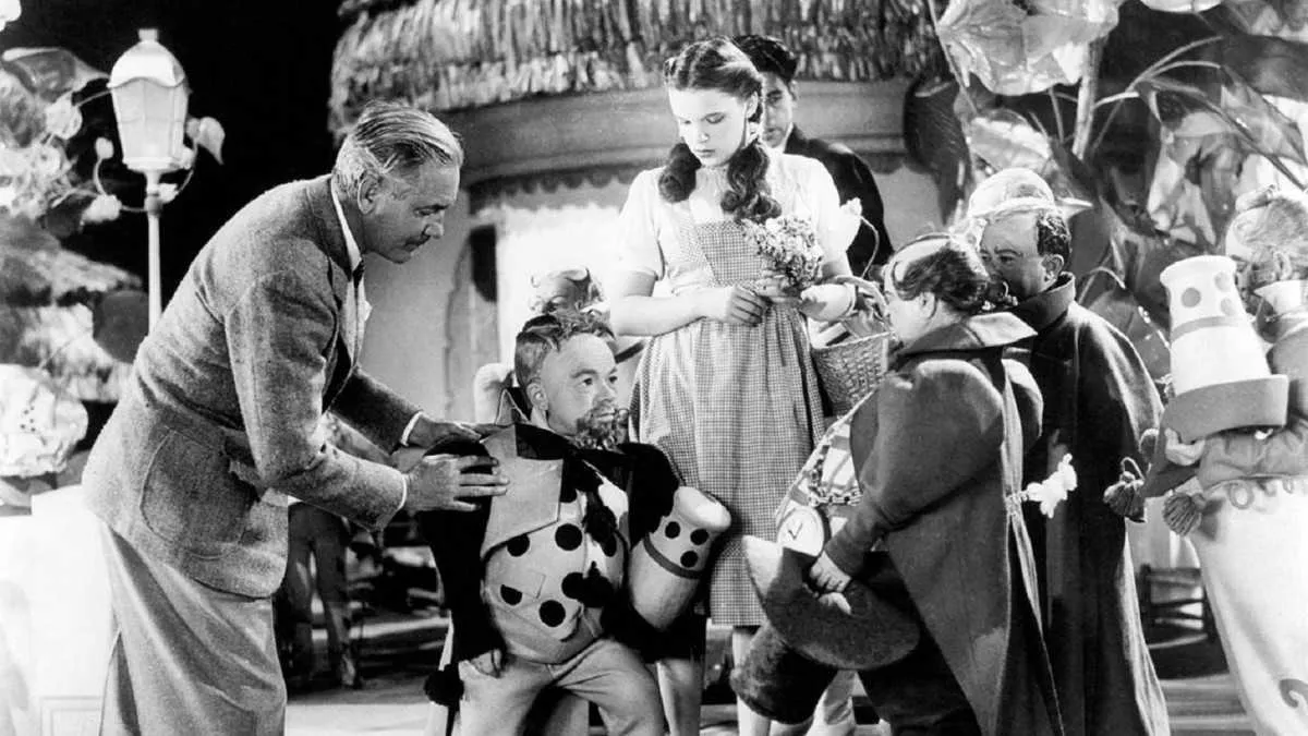 فیلم جادوگر شهر آز