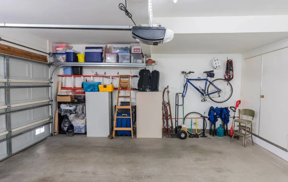 نمایی از یک پارکینگ منظم