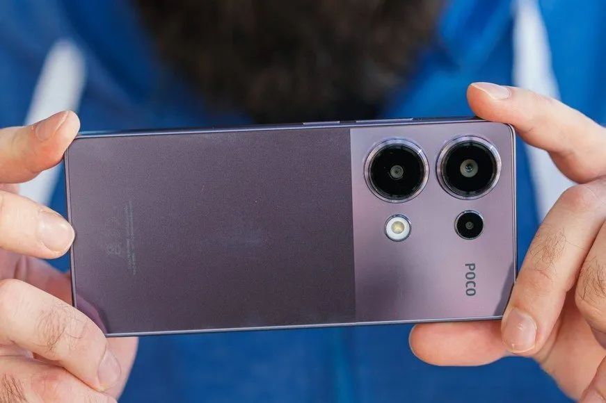 دوربین پوکو M6 پرو