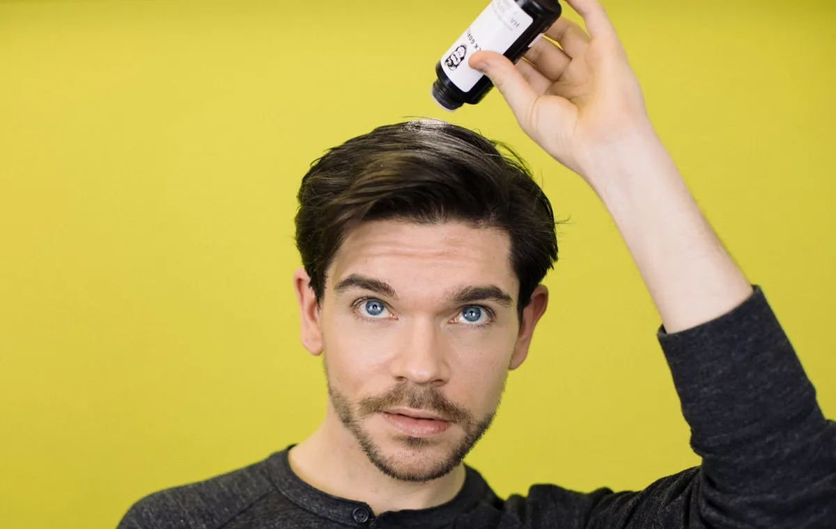 روش استفاده از پودر حالت‌دهنده‌ی مو