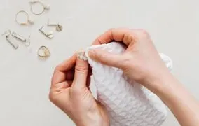 شیوه‌ی درست نگهداری از انواع زیورآلات