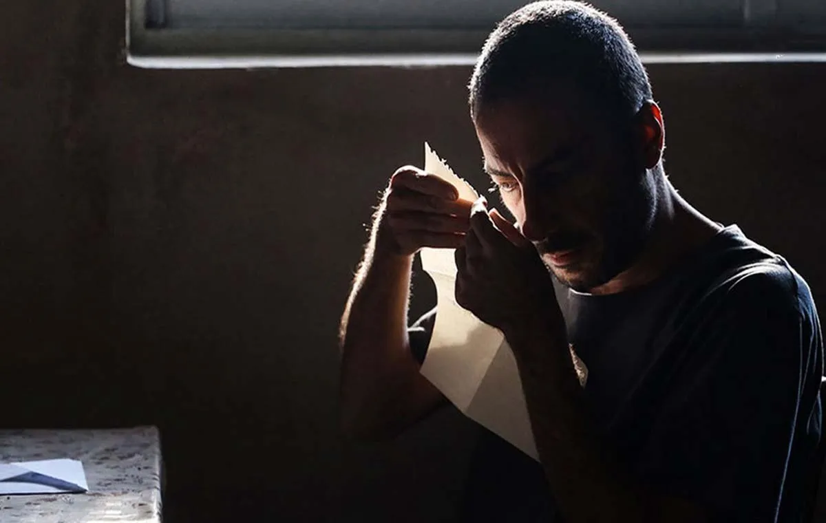 نوید محمدزاده در Beyond the Wall