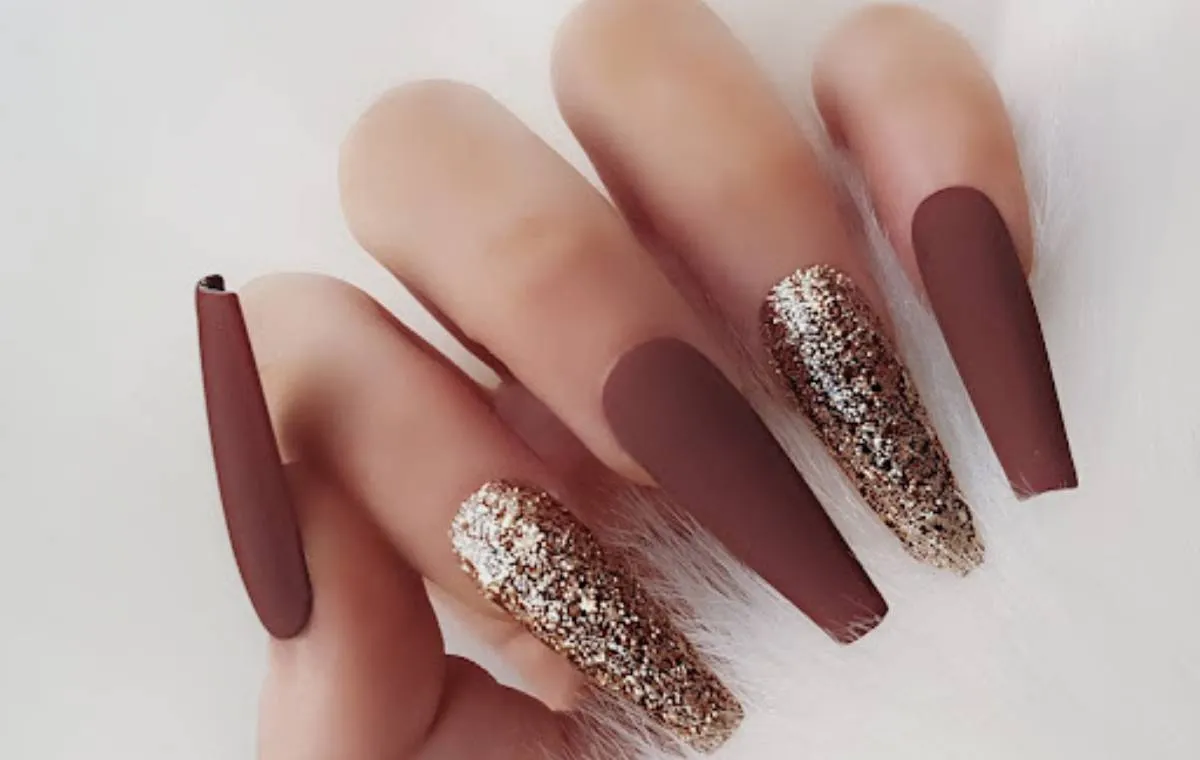 نگاهی به داستر ناخن