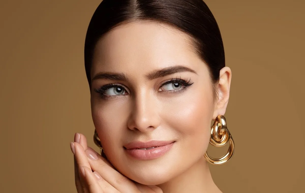 رنگ رژ لب نود؛ بهترین رنگ رژ لب برای پوست‌های گندمی