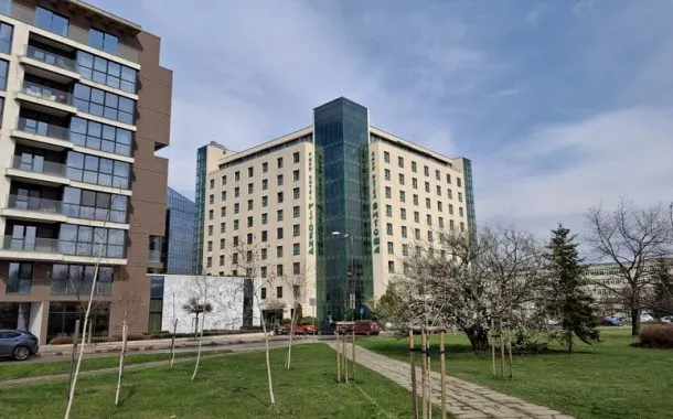 گلکسی A35 در مقابل پوکو F5