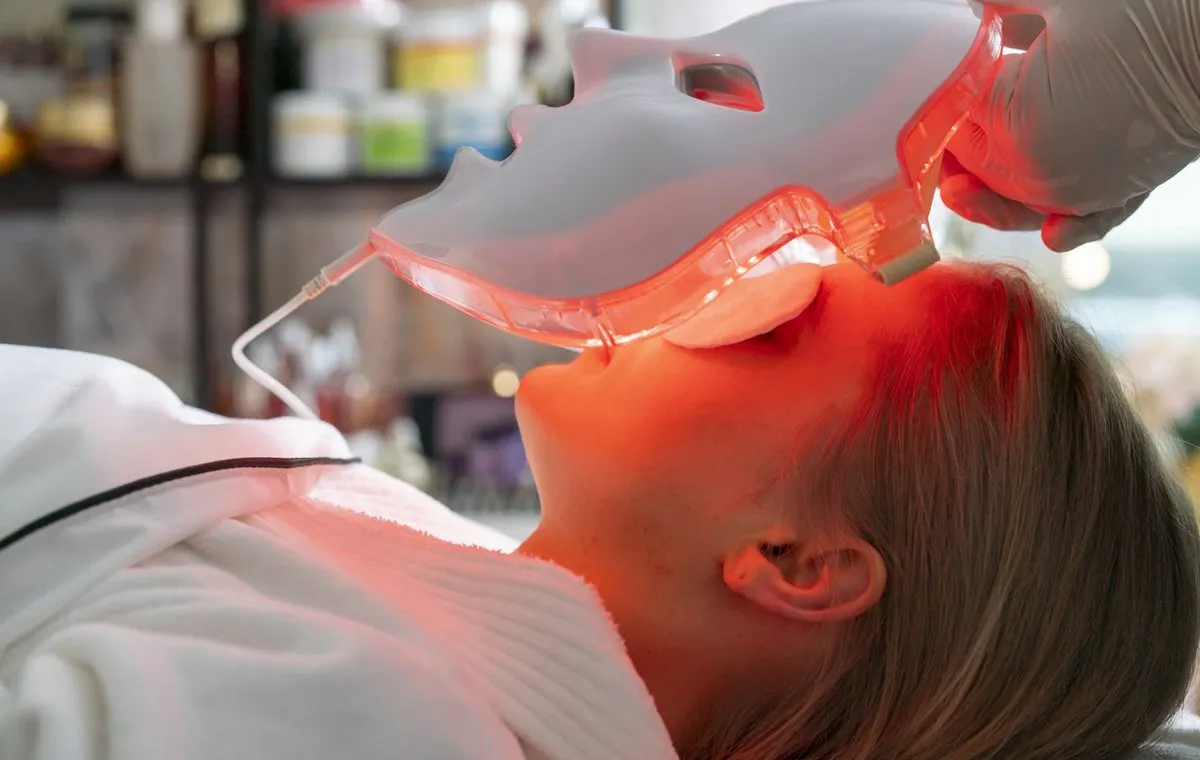 ال ای دی تراپی چیست