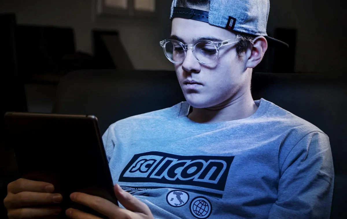 نکات مراقبت از چشم در برابر نور آبی