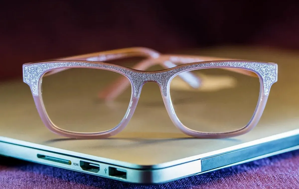 عینک بلوکات چیه