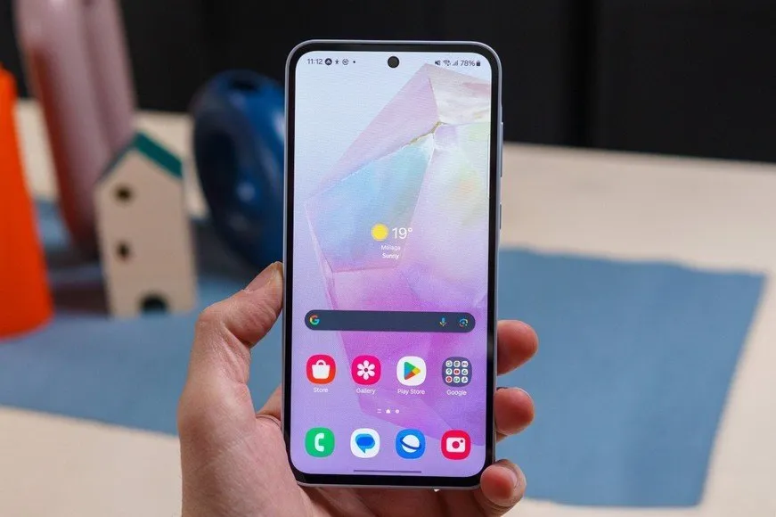 گلکسی A35 در مقابل پوکو F5