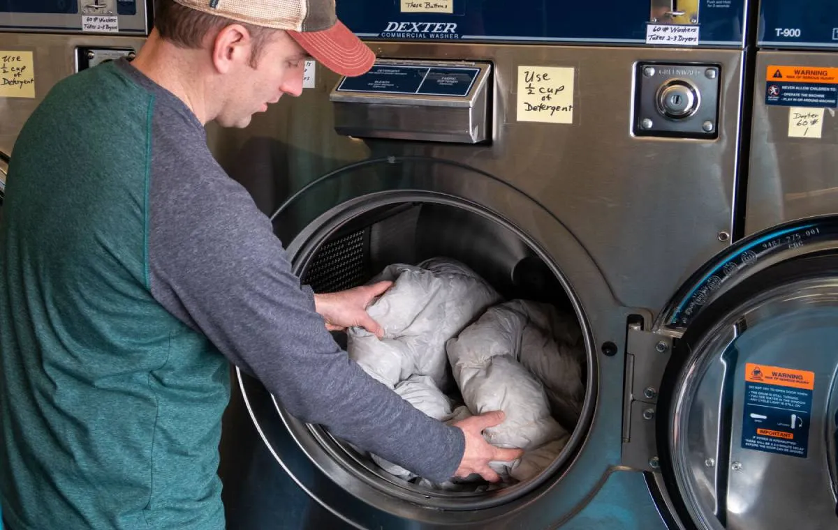 استفاده از ماشین لباسشویی برای شست‌وشوی کیسه خواب 