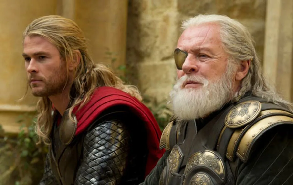 کریس همسورث و آنتونی هاپکینز در «ثور دنیای تاریک»