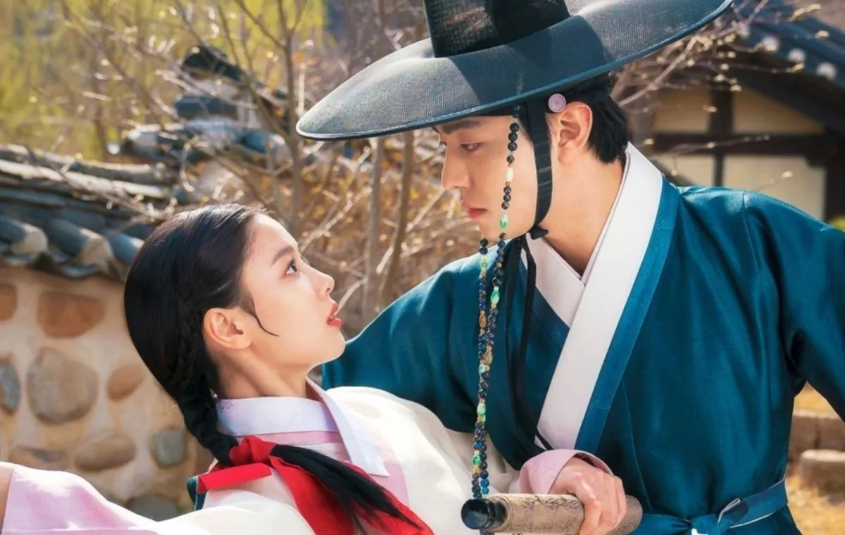 عاشقان آسمان سرخ (Lovers of the Red Sky)