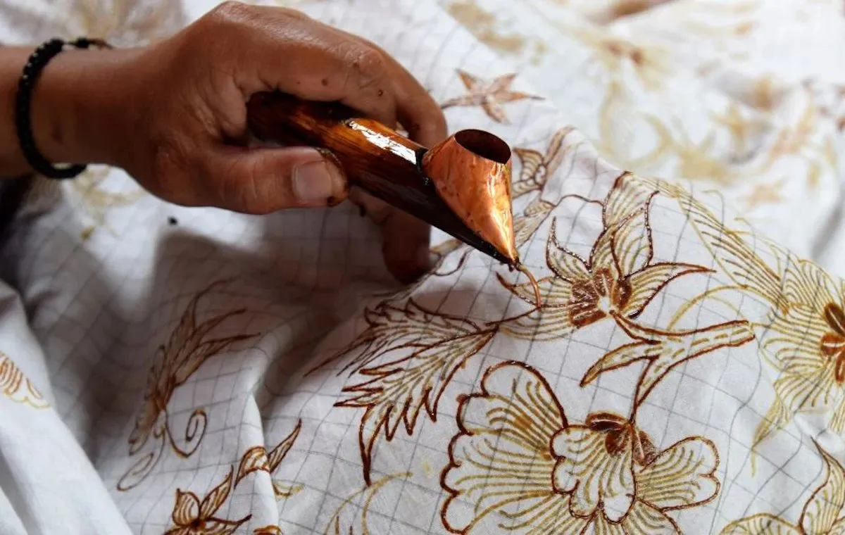 طراحی پارچه‌ی باتیک هندی