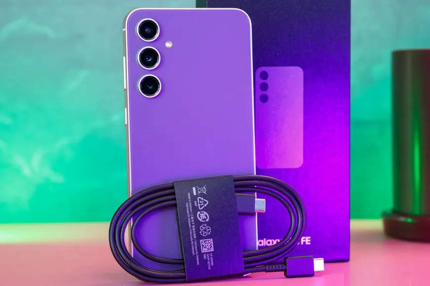 محتویات درون جعبه گلکسی S23 FE 