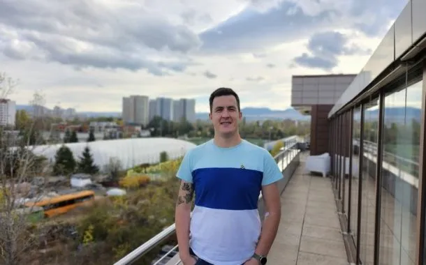 مقایسه گلکسی S23 FE با شیائومی 13T 17