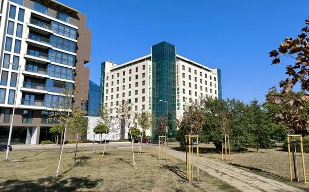 مقایسه گلکسی S23 FE با شیائومی 13T 30