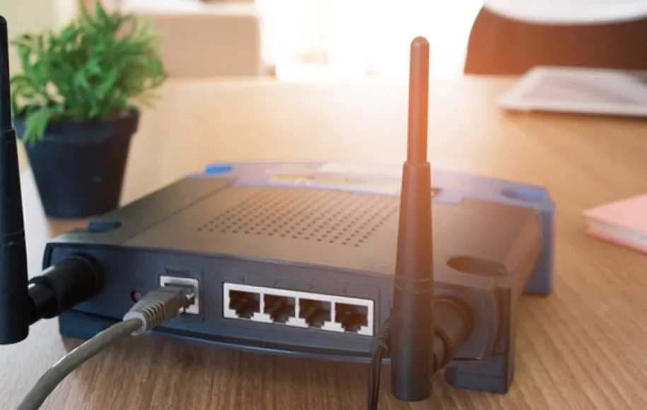 مزایا و معایب فیبر نوری چیست؟