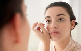 اصلاح ابرو در خانه