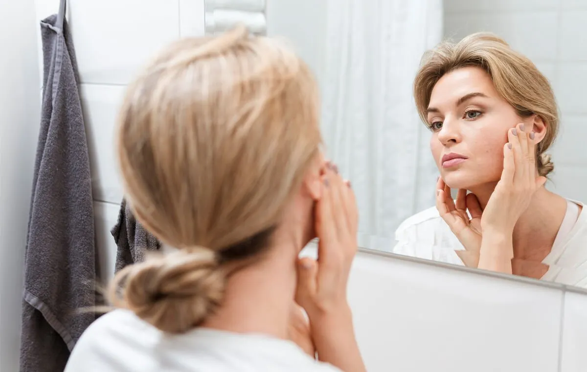 علائم جوش زیر پوستی صورت چیست؟