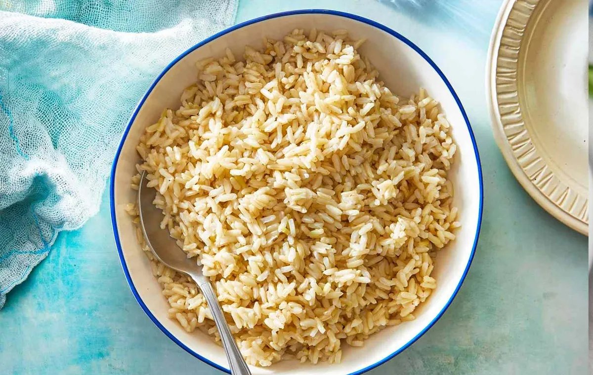 فرق برنج قهوه ای و دودی - مزایا برنج قهوه ای