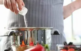 گرفتن شوری غذا