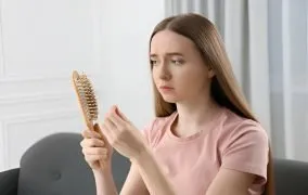علت ریزش موی هورمونی و درمان آن